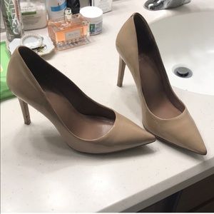 Vince Camuto pumps